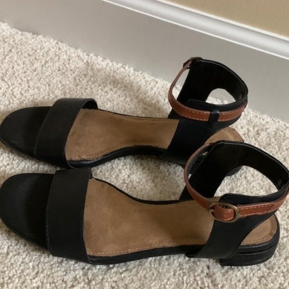 A2 by Aerosoles new black sandals - 7.5 - Picture 1 of 6